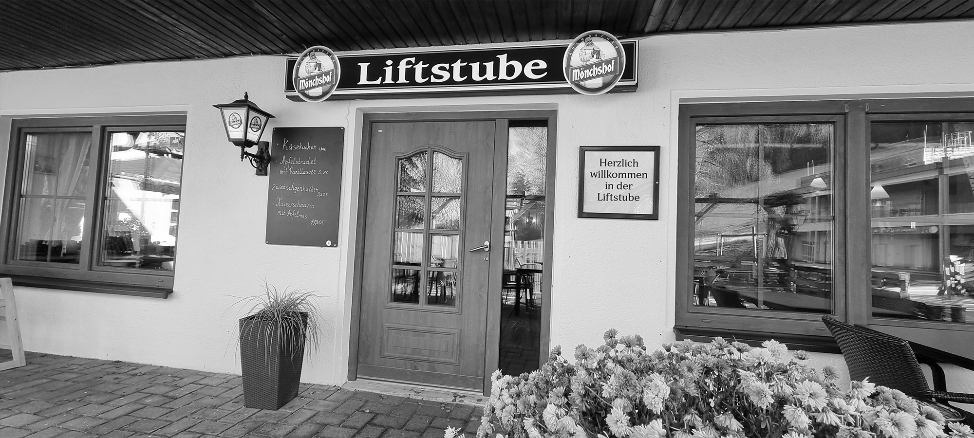 Außenbereich der Gaststätte Liftstube Bischofsgrün