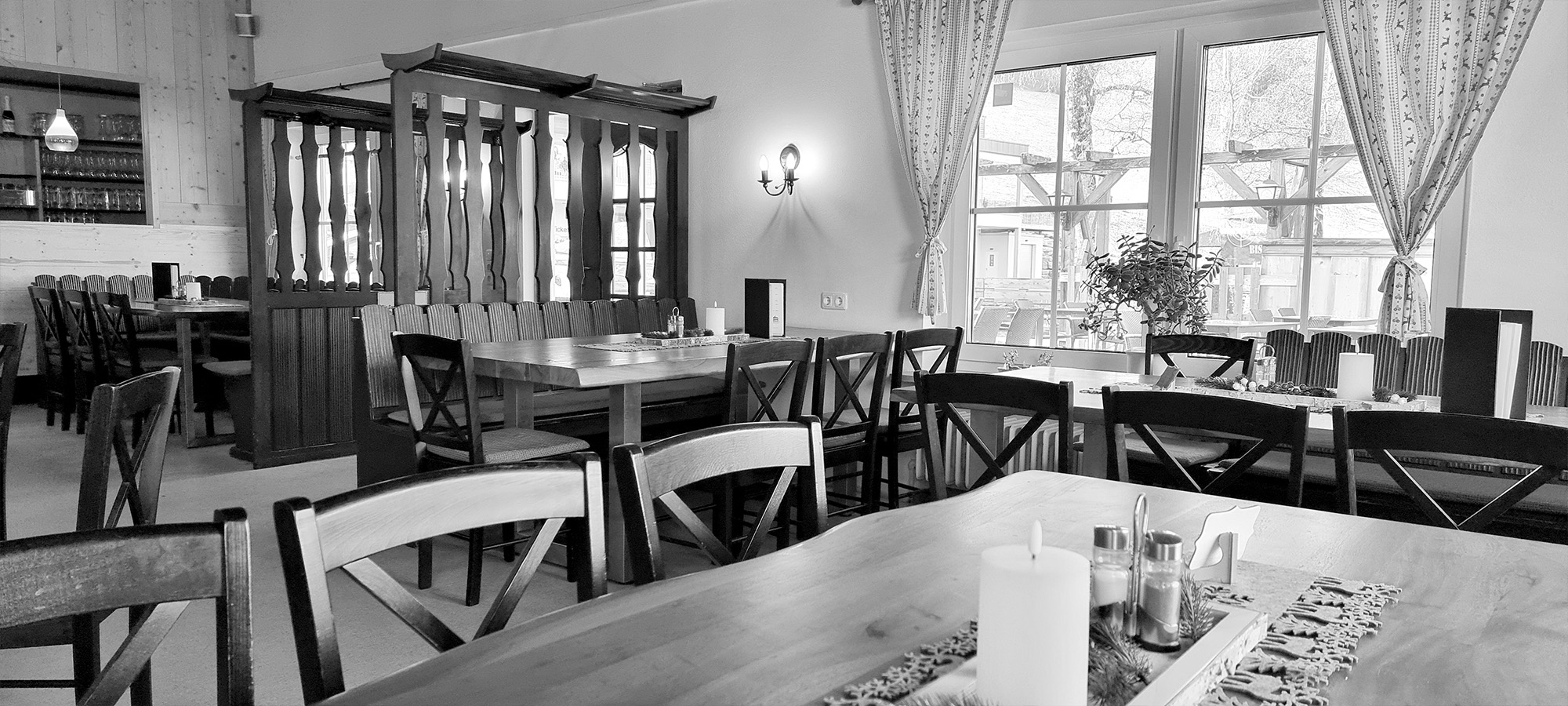 Rustikaler Gastraum der Liftstube in Bischofsgrün